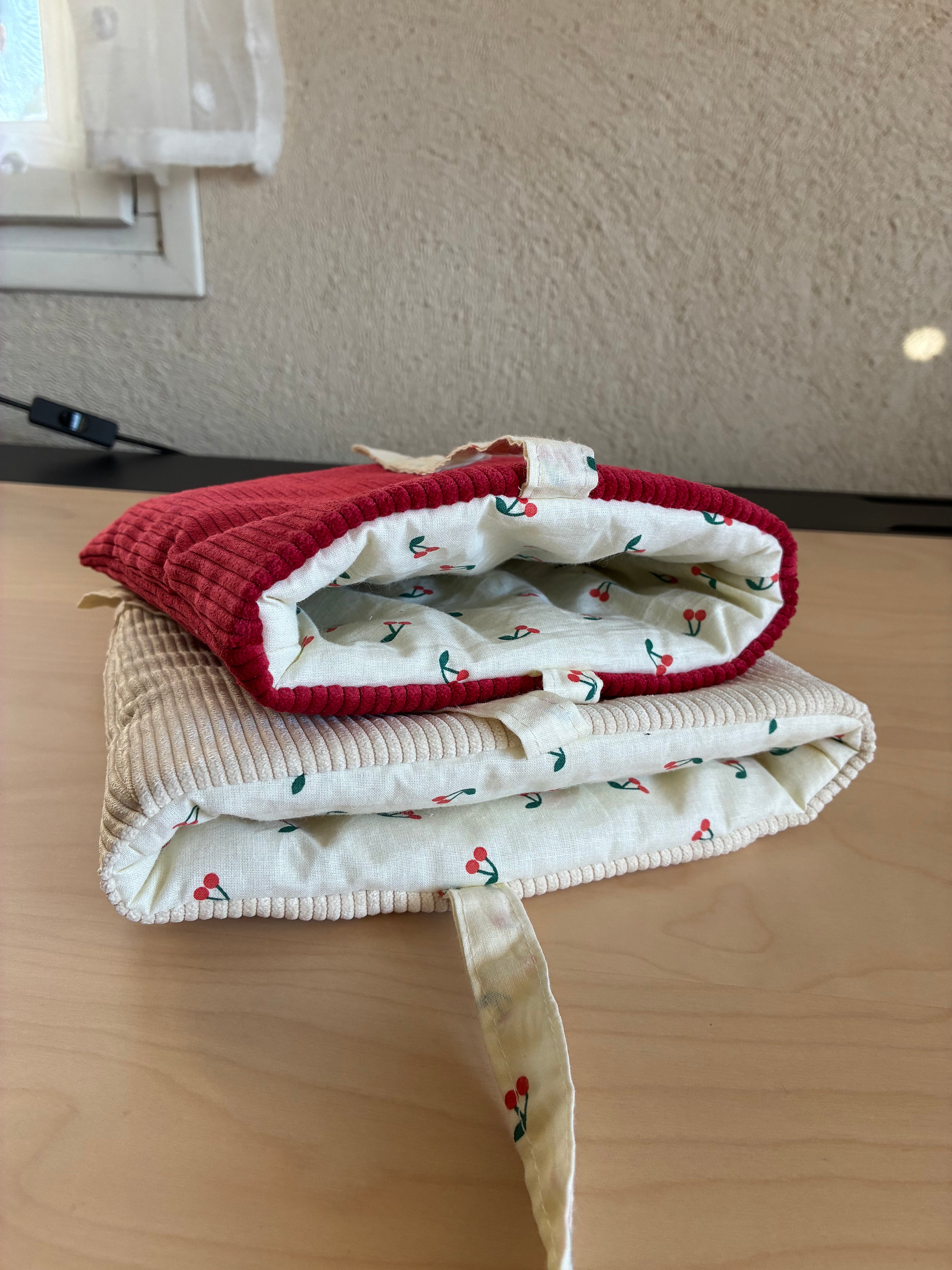 Pochette à liseuses - cerises 🍒